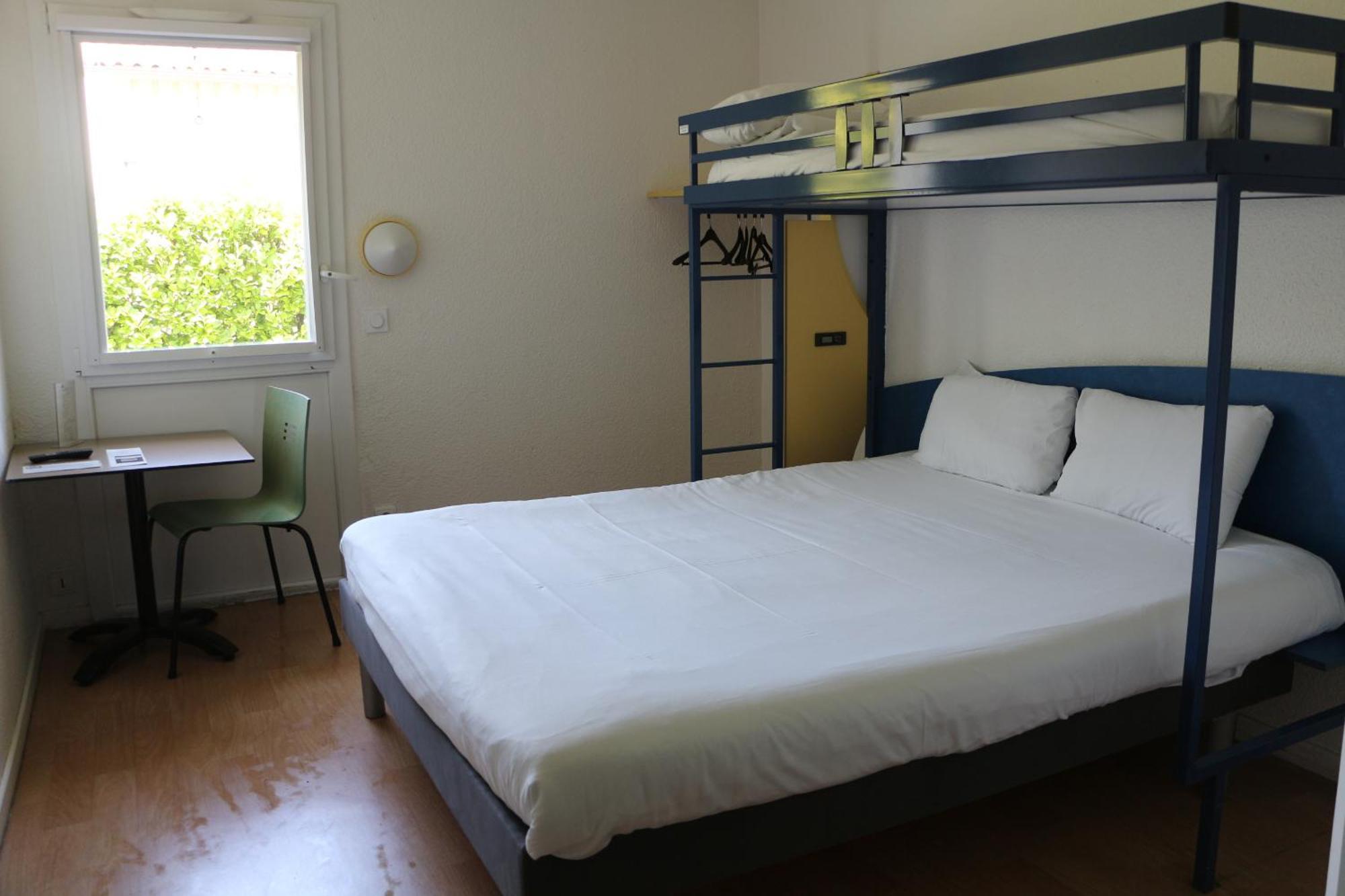 Ibis Budget Agen Le Passage  Екстериор снимка