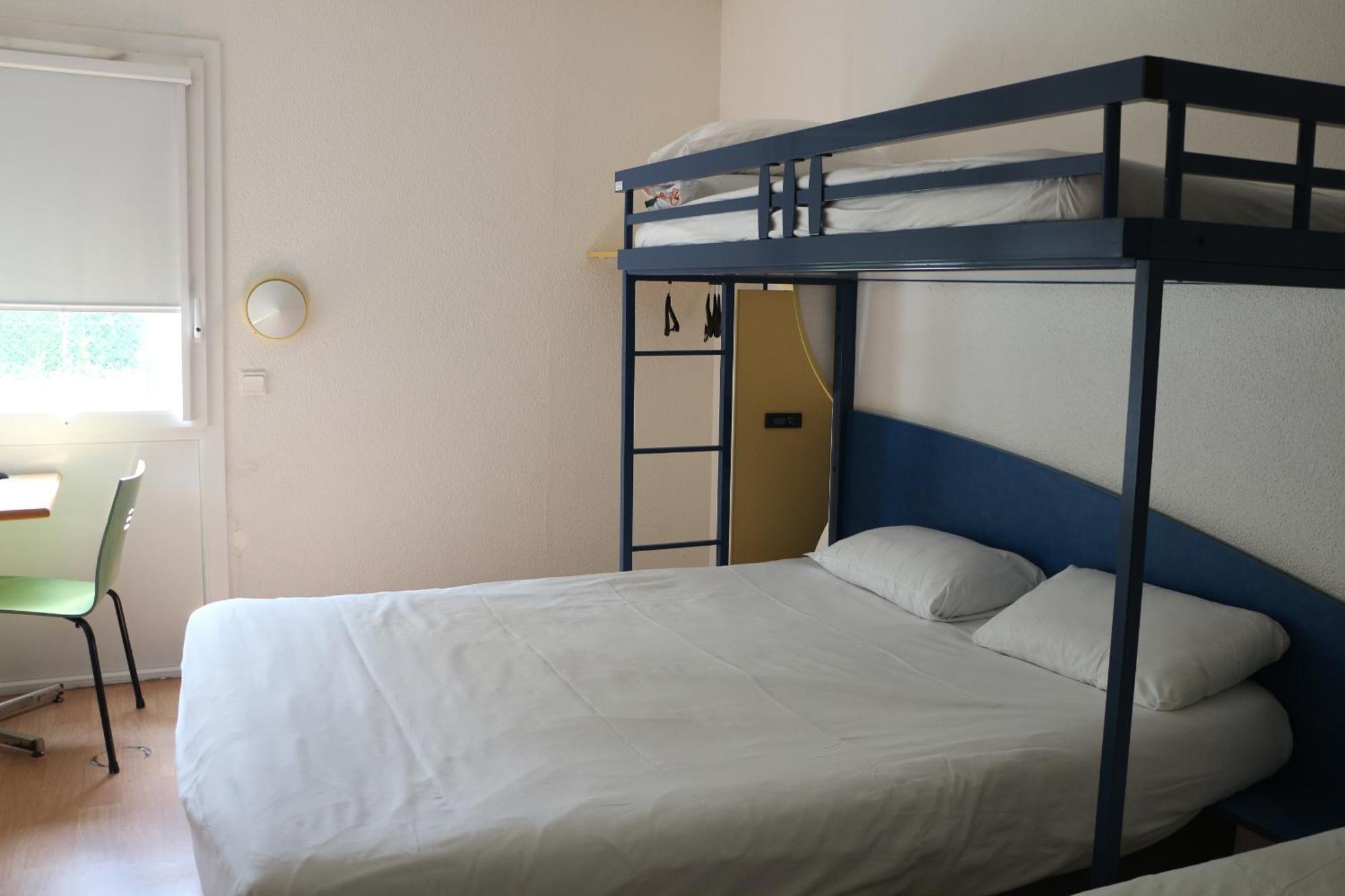 Ibis Budget Agen Le Passage  Екстериор снимка
