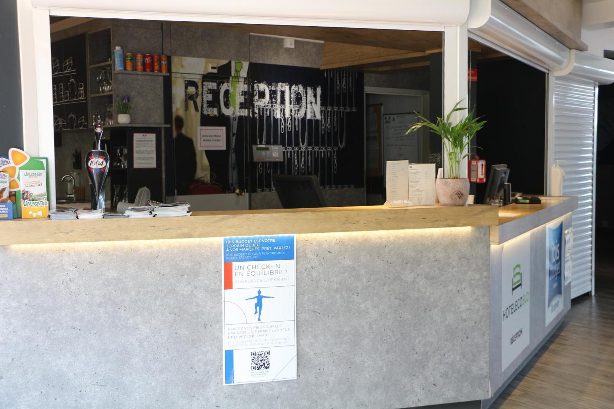 Ibis Budget Agen Le Passage  Екстериор снимка